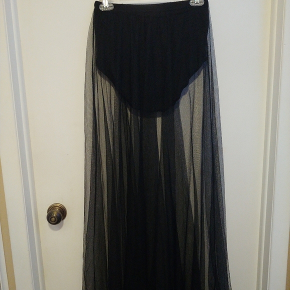 Fashion Nova Sheer Skirt - Picture 3 of 4